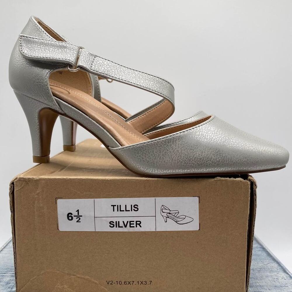NEW Journee Collection Tillis Women’s D’orsay Heels Silver Size 6.5